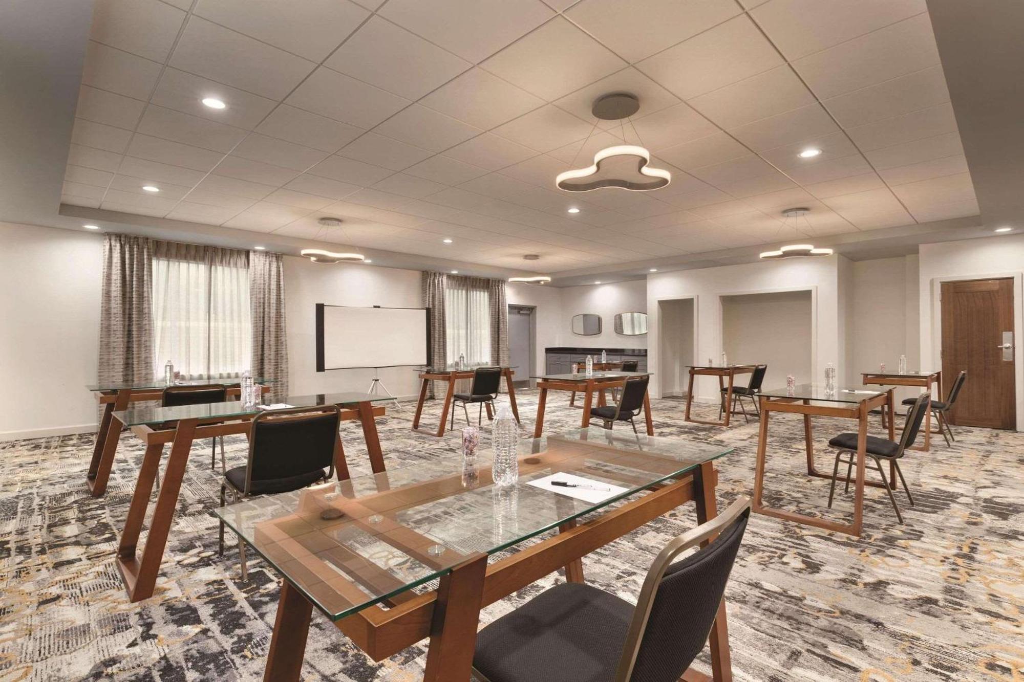 Radisson Hotel Atlanta Airport College Park Exterior foto