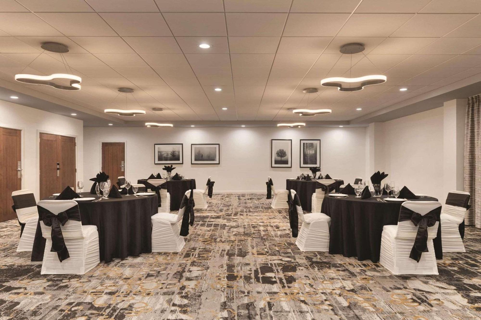 Radisson Hotel Atlanta Airport College Park Exterior foto